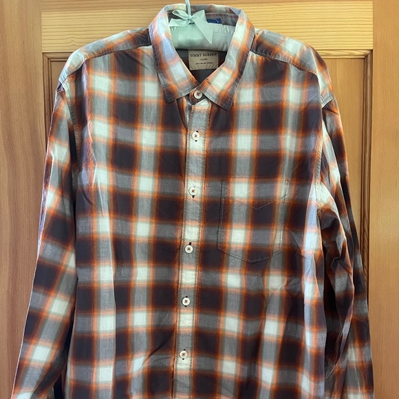 Long-Sleeved Tommy Bahama Cotton Button-down Shirt - Picture 1 of 4